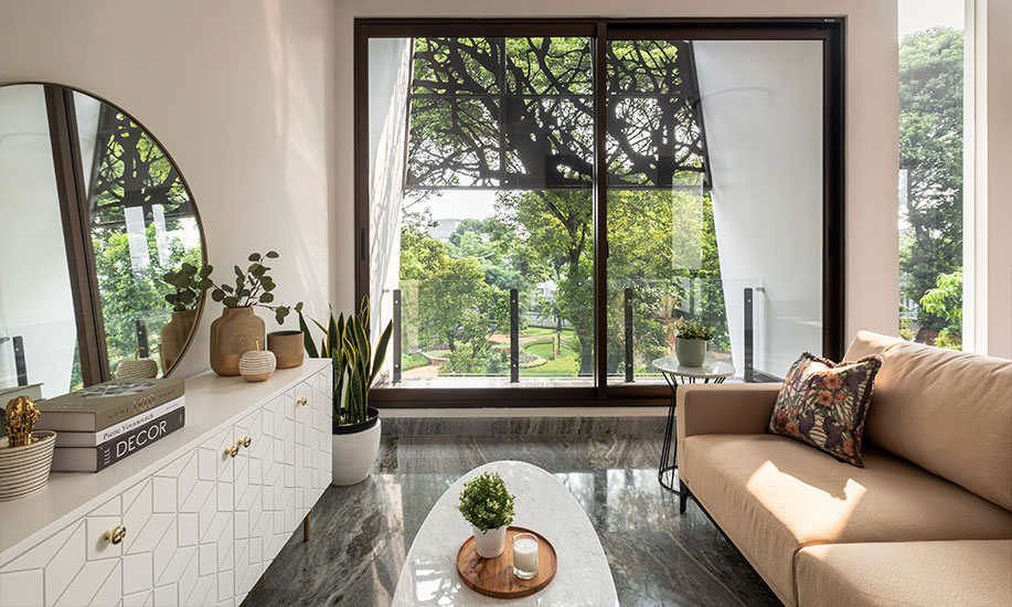 Modern Contemporary Mata Air