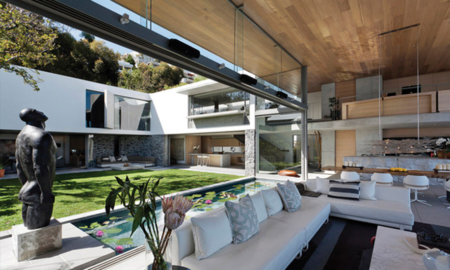 mata air inner courtyard 2022