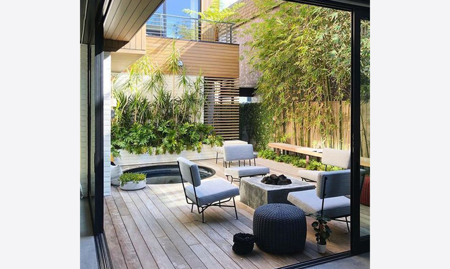 mata air Taman inner courtyard