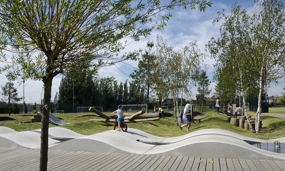 mata air Playground anak