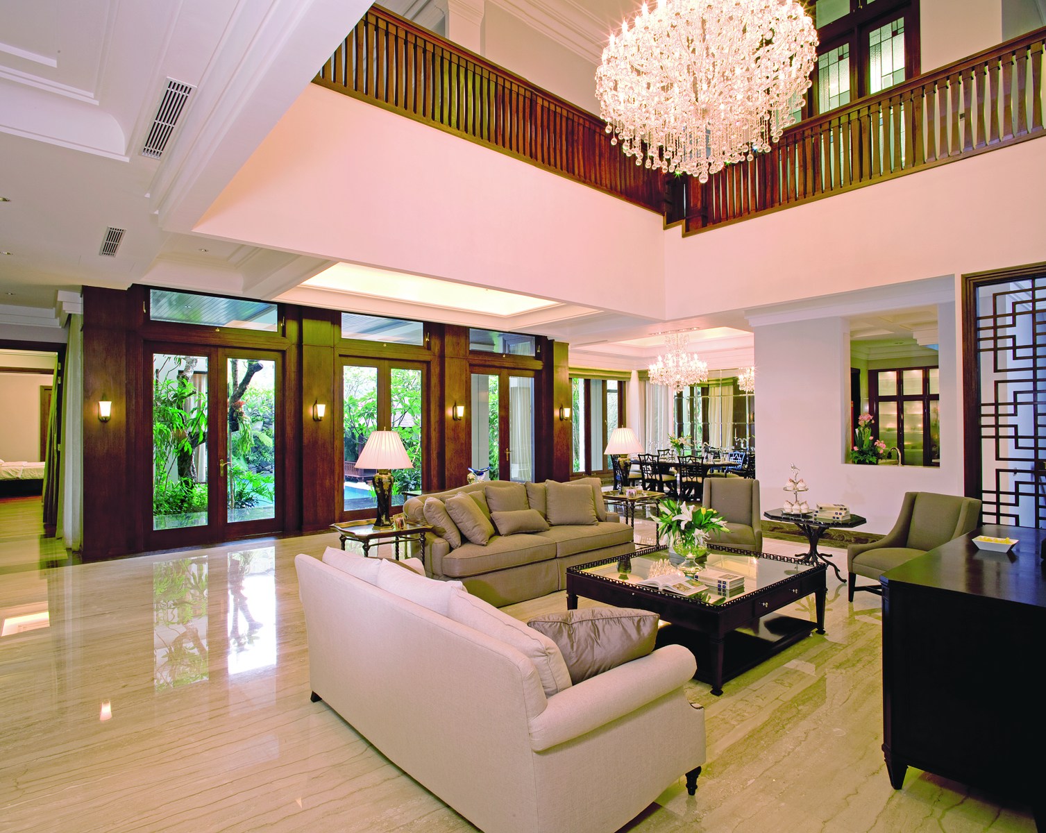Interior Rumah Mewah Menteng oleh Mata Air Persada